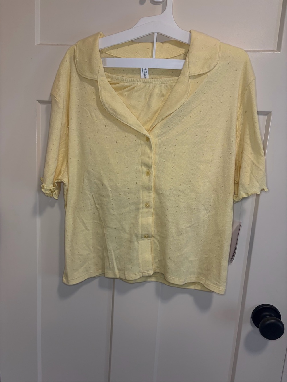 Wild Fable Light Yellow Button-Front Women's Top with Soft Collar Set Size M